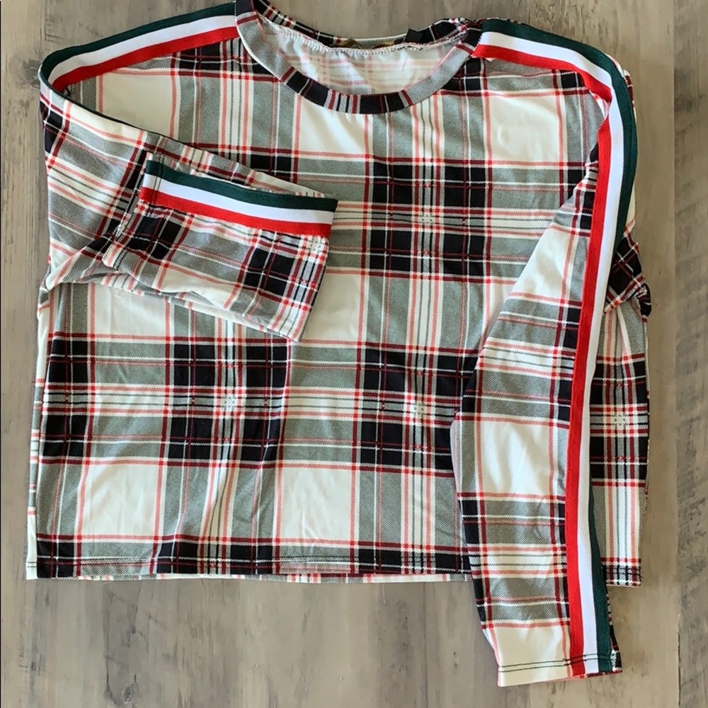 Long sleeve crop top